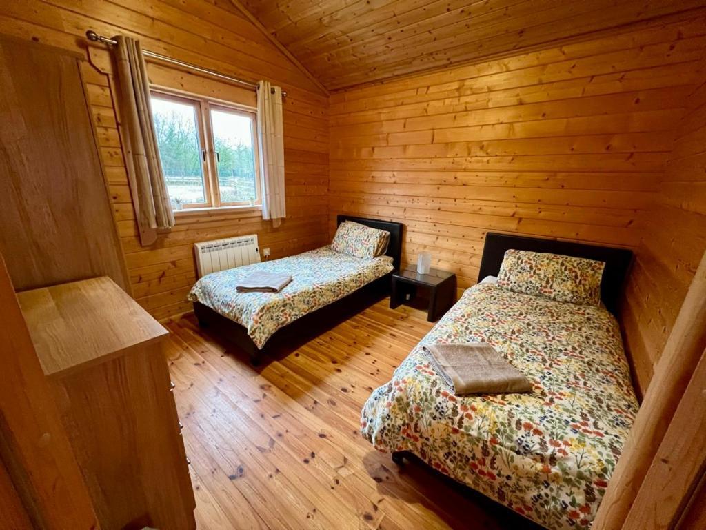 Chalet Maple, Pochard 1 South Cerney